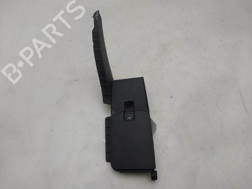 Used Right front window switch Right front window switch 37026599 37026599