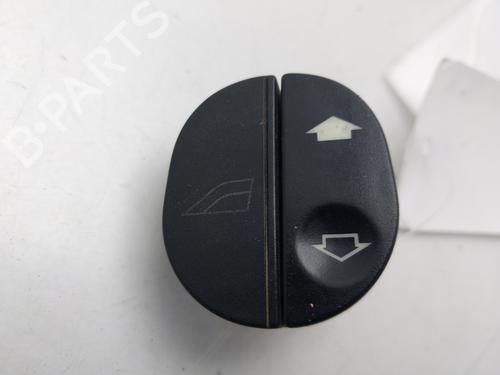 Interrupteur de vitre avant droite FORD KA (RB_) 1.3 i ROCAM (70 hp) 32667745