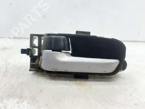 Used Front left interior door handle SUZUKI GRAND VITARA II (JT, TE, TD) 1.9 DDiS All-wheel Drive (JT419, TD44, JB419WD, JB419XD,... (129 hp) 12401300