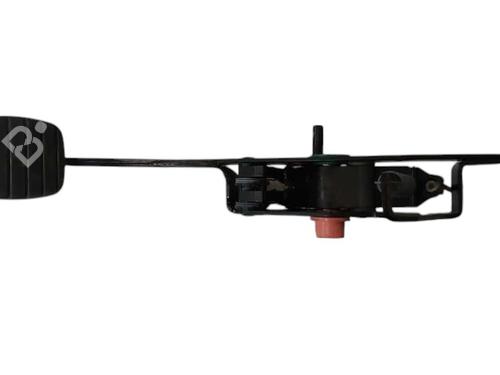 Used Clutch pedal RENAULT KANGOO (KC0/1_) 1.2 (KC0A, KC0K, KC0F, KC01) (58 hp) 30864845
