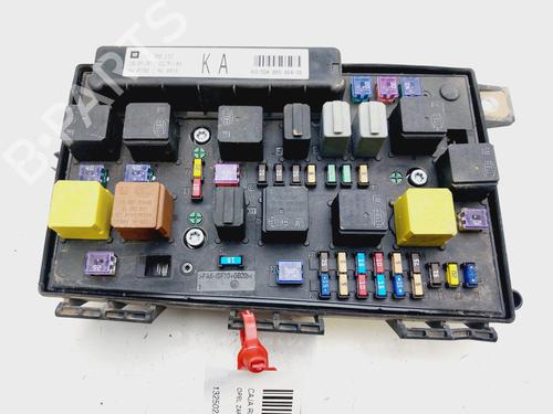 Sikringsdåse OPEL ZAFIRA / ZAFIRA FAMILY B (A05) 1.9 CDTI (M75) (120 hp) 31071872