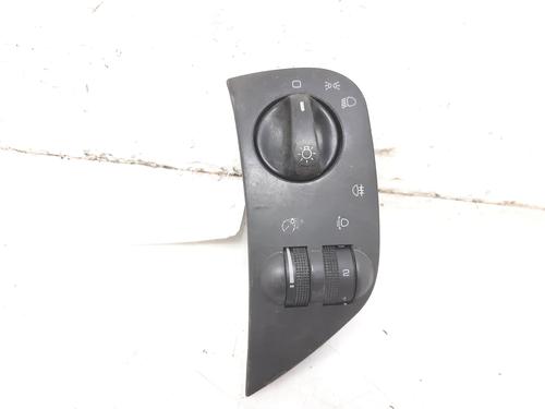 Used Headlight switch SEAT IBIZA II (6K1) 1.4 i (60 hp) 10065672
