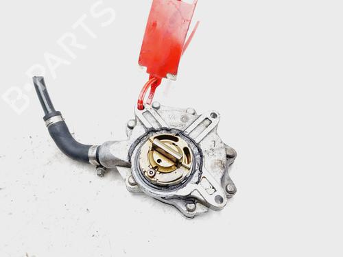 Used Vacuum pump BMW 3 (E90) 318 i (129 hp) 21167120