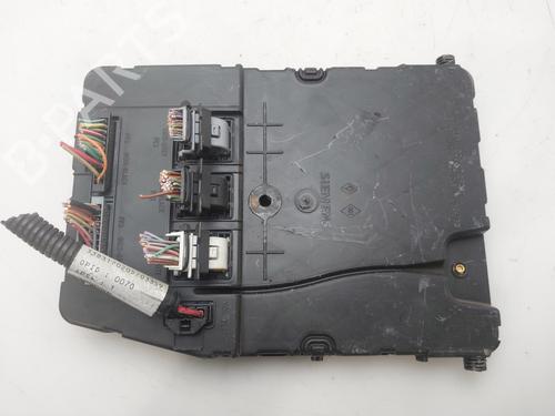 Used Fuse box Fuse box 36806829 36806829