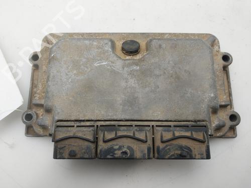 Used Engine control unit (ECU) Engine control unit (ECU) CITROËN SAXO (S0, S1) 1.5 D (57 hp) 33885348 33885348