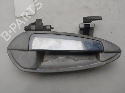 Maniglia esterna posteriore destra Maniglia esterna posteriore destra FIAT LINEA (323_, 110_) [2006-2026] 36641816 36641816