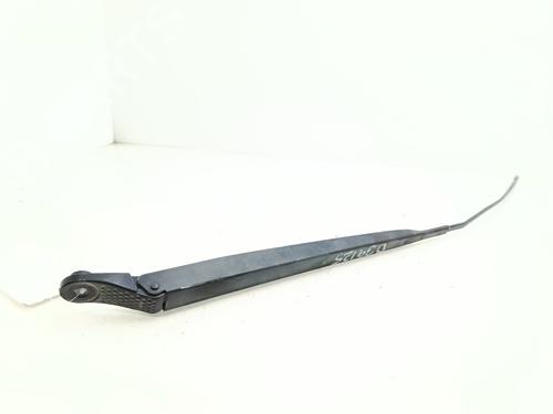 Used Front windshield wiper arm RENAULT CLIO III (BR0/1, CR0/1) [2005-2014]  28837408