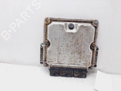 Used Engine control unit (ECU) RENAULT LAGUNA II (BG0/1_) 1.9 dCi (107 hp) 22567115