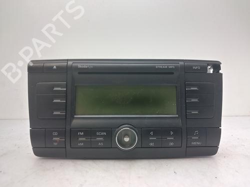 Used Radio SKODA OCTAVIA II (1Z3) 1.9 TDI (105 hp) 12421812