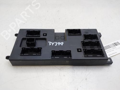 Fuse box JAGUAR XE (X760) 2.0 D | BP18073051E1