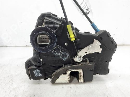 Used Front left lock TOYOTA AVENSIS Saloon (_T25_) 2.0 D-4D (CDT250_, CDT250R) (116 hp) 7260017
