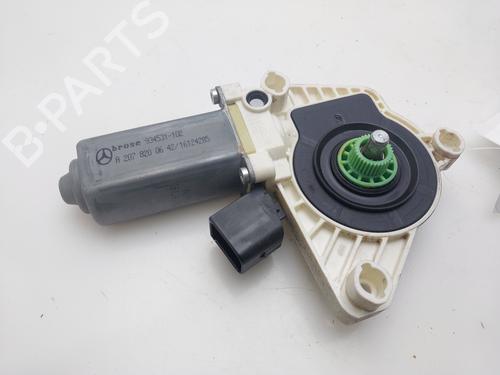 Used Left rear window motor MERCEDES-BENZ E-CLASS Coupe (C207) E 350 BlueTEC / d (207.326) (258 hp) 18095153