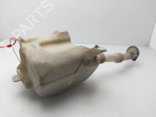 Used Windscreen washer tank Windscreen washer tank 39525398 39525398
