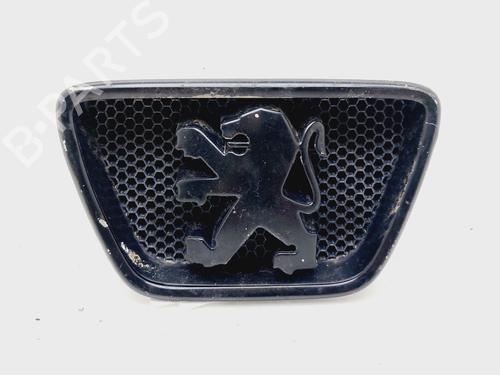Grill PEUGEOT 306 Hatchback (7A, 7C, N3, N5) 1.9 D (69 hp) 29943180