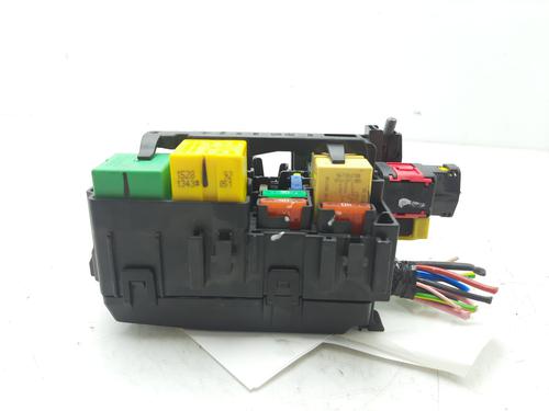 Fuse box PEUGEOT 3008 II SUV (MC_, MR_, MJ_, M4_) 2.0 BlueHDi 180 | BP13637616E1 