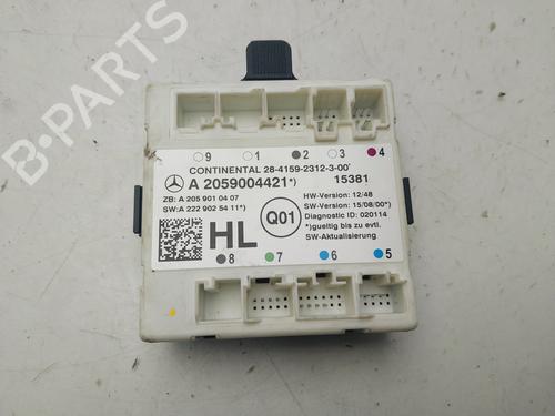 Used Comfort control module MERCEDES-BENZ C-CLASS (W205) C 220 BlueTEC / d (205.002, 205.004) (170 hp) 26008649