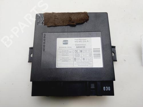 Used Electronic module SEAT IBIZA II (6K1) [1993-2002]  32658457