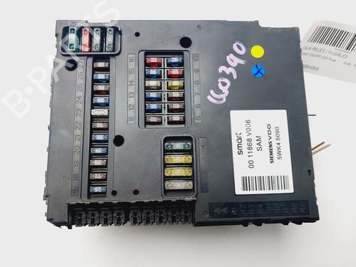 Boîte à Fusibles SMART CITY-COUPE (450) 0.8 CDI (S1CLC1, 450.300, 450.301, 450.302, 450.303,... (41 hp) 31877352