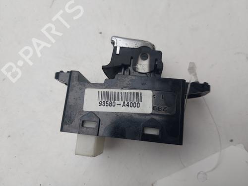 Right rear window switch KIA CARENS IV 1.7 CRDi | BP36648620I28 - Image 3