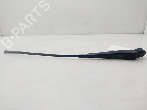 Used Front windshield wiper arm MERCEDES-BENZ S-CLASS (W126) 300 SE, SEL (126.024, 126.025) (180 hp) 32008270