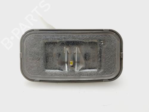 Éclairage de plaque d'immatriculation LEXUS IS III (_E3_) 300h (AVE30_, AVE30R) (223 hp) 30545006