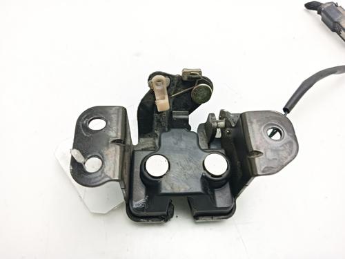 Used Tailgate lock KIA SPORTAGE II (JE_, KM_) 2.0 CRDi 4WD (113 hp) 22242077