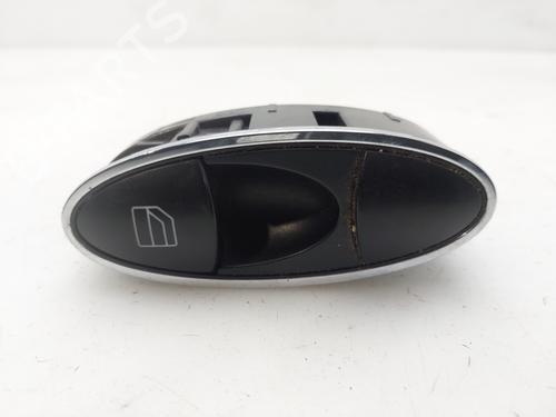 Raamschakelaar rechts voor Raamschakelaar rechts voor MERCEDES-BENZ E-CLASS (W211) E 320 CDI (211.026) (204 hp) 36502475 36502475