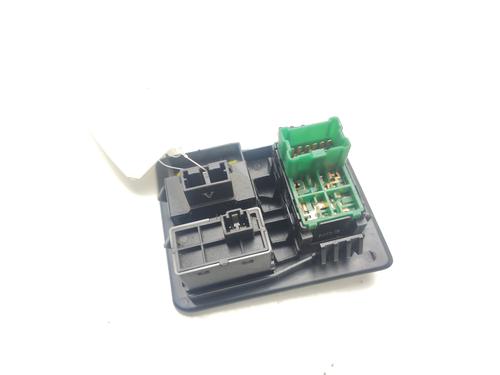 Mirror switch NISSAN QASHQAI / QASHQAI +2 I (J10, NJ10, JJ10E) 2.0 dCi All-wheel Drive | BP26528350I25 
