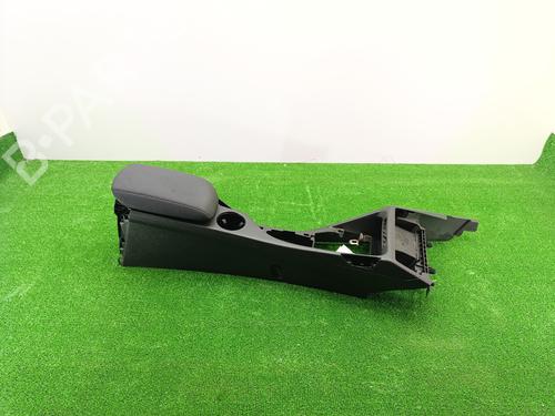 Used Armrest / Center console BMW X1 (E84) sDrive 20 d (177 hp) 28319867