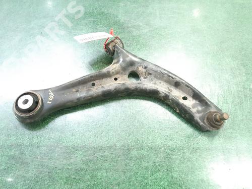 Used Right front suspension arm Right front suspension arm FORD FIESTA VI (CB1, CCN) 1.25 (82 hp) 8233104 8233104