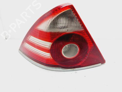 Used Left taillight FORD MONDEO III Saloon (B4Y) 2.0 16V TDDi / TDCi (115 hp) 18298196