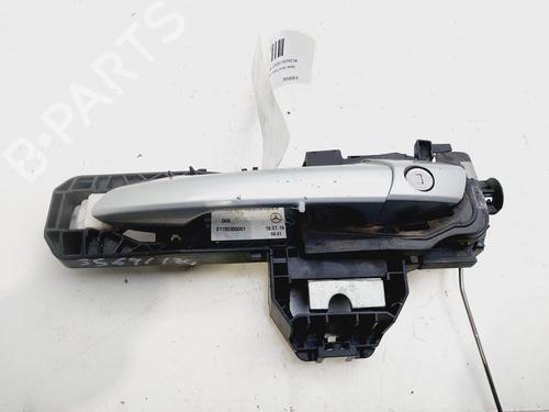 Used Front left exterior door handle MERCEDES-BENZ GLA-CLASS (X156) GLA 200 CDI / d (156.908) (136 hp) 27249193