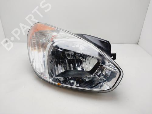 Used Right headlight HYUNDAI ACCENT III (MC) 1.5 CRDi GLS (110 hp) 29531817