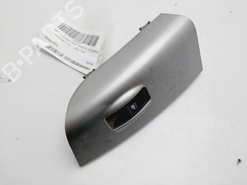 Left rear window switch KIA SPORTAGE II (JE_, KM_) 2.0 CRDi 4WD | BP18344872I29 