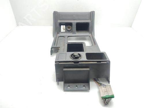 Console centrale MITSUBISHI PAJERO II (V3_W, V2_W, V4_W, V5_W) 2.8 TD (V46W, V26W) (125 hp) 32032206