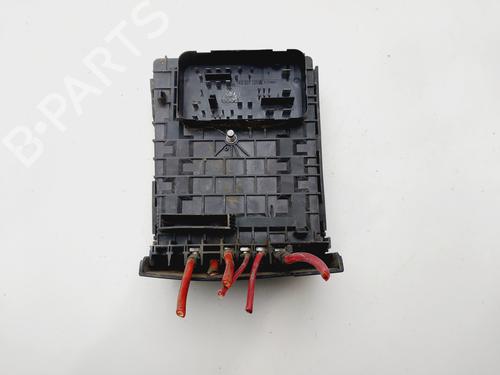 Used Fuse box VW JETTA III (1K2) [2004-2013]  30709682