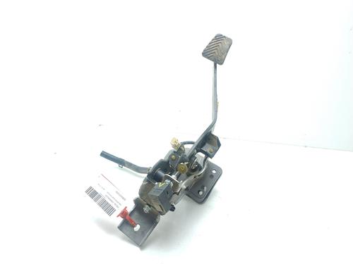 Used Clutch pedal KIA SPORTAGE III (SL) 1.7 CRDi (116 hp) 26942424