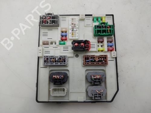 Used Fuse box Fuse box 36223019 36223019