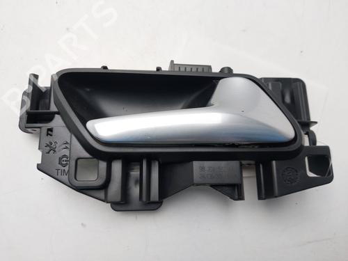 Used Rear right interior door handle Rear right interior door handle PEUGEOT 3008 II SUV (MC_, MR_, MJ_, M4_) [2016-2026] 33613884 33613884