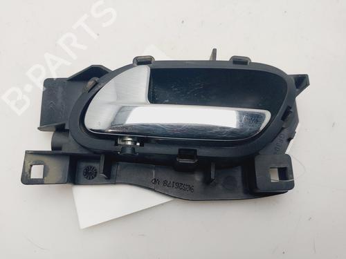 Used Front left interior door handle Front left interior door handle 32115485 32115485