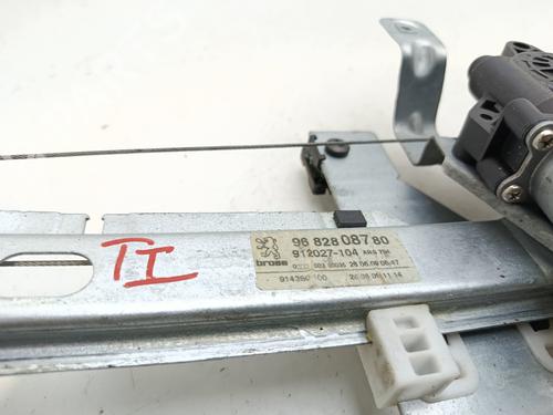 Vindusheismekanisme venstre bak PEUGEOT 3008 I MPV (0U_) 1.6 HDi | BP29851912C24