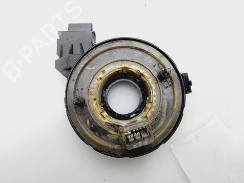 BP30519028C102 main image