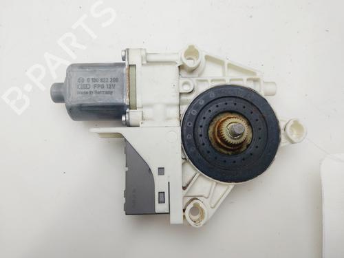 Vindusheismotor høyre bak PEUGEOT 407 SW (6E_, 6D_) 2.0 (136 hp) 30091110