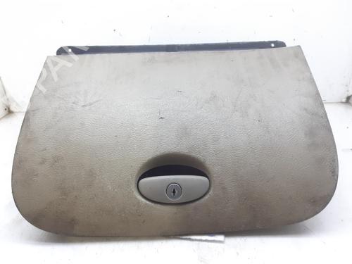 Hanskerom CITROËN C5 I (DC_) 2.0 16V (DCRFNC, DCRFNF) (136 hp) 8372143