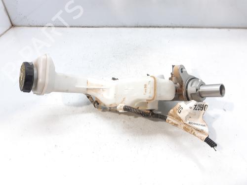 Used Brake master cylinder RENAULT KADJAR (HA_, HL_) 1.5 BLUE dCi 115 (HLA6) (116 hp) 8695117