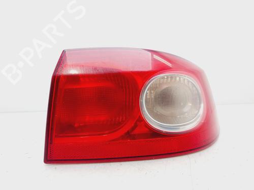 Used Right taillight RENAULT LAGUNA II (BG0/1_) 1.6 16V (BG1G, BG1H) (112 hp) 30120336