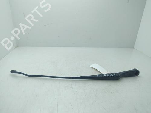 Used Front windshield wiper arm LAND ROVER FREELANDER I (L314) [1998-2006]  29956553