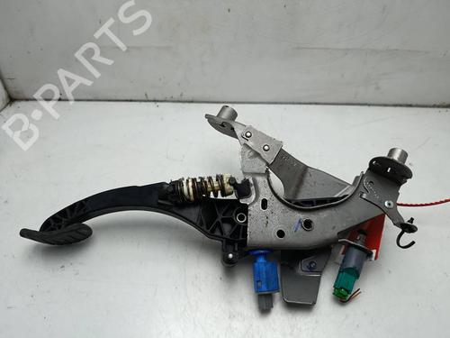 Used Clutch pedal Clutch pedal RENAULT MEGANE III Hatchback (BZ0/1_, B3_) 1.6 16V (BZ0H) (101 hp) 39960176 39960176