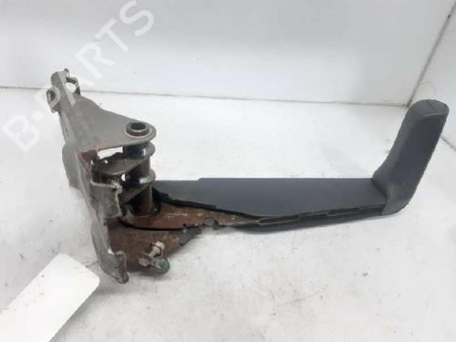 Used Hand brake RENAULT KANGOO / GRAND KANGOO II (KW0/1_) 1.5 dCi 70 (KW0V, KW0A) (68 hp) 8765297