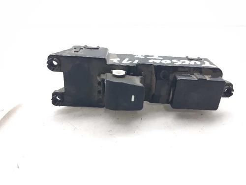 Used Left rear window switch HYUNDAI TUCSON (TL, TLE) 1.7 CRDi (116 hp) 6520693